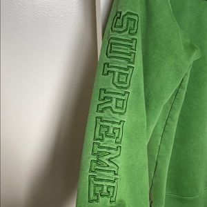 New Supreme Hoddie